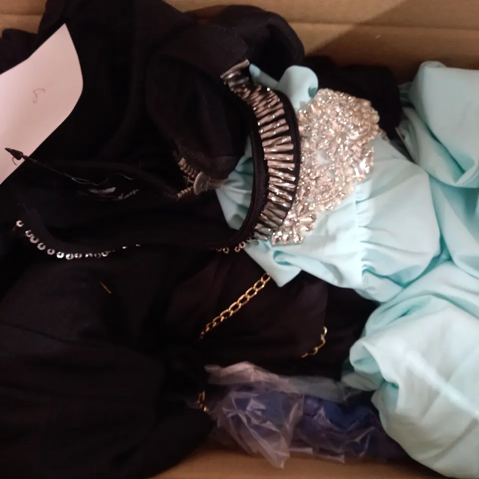BOX OF 10 ASSORTED CLOTHING ITEMS TO INCLUDE - MIRROR IMAGE 