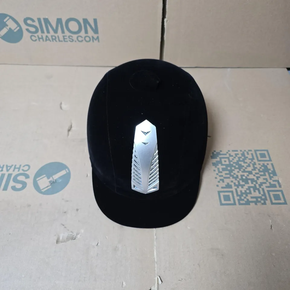 BLACK EQUESTRIAN RIDING HELMET WITH SILVER FRONT CREST 