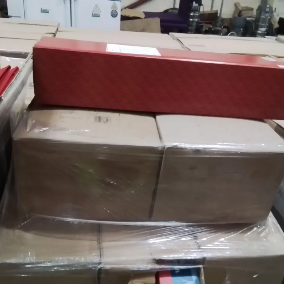 PALLET CONTAINING A LARGE QUANTITY OF ASSORTED CHRISTMAS DECORATIONS AND PRODUCTS TO INCLUDE;CHRISTMAS GIFT BOX,BOTTLE BRUSH LED TREE,PAPER PLATES