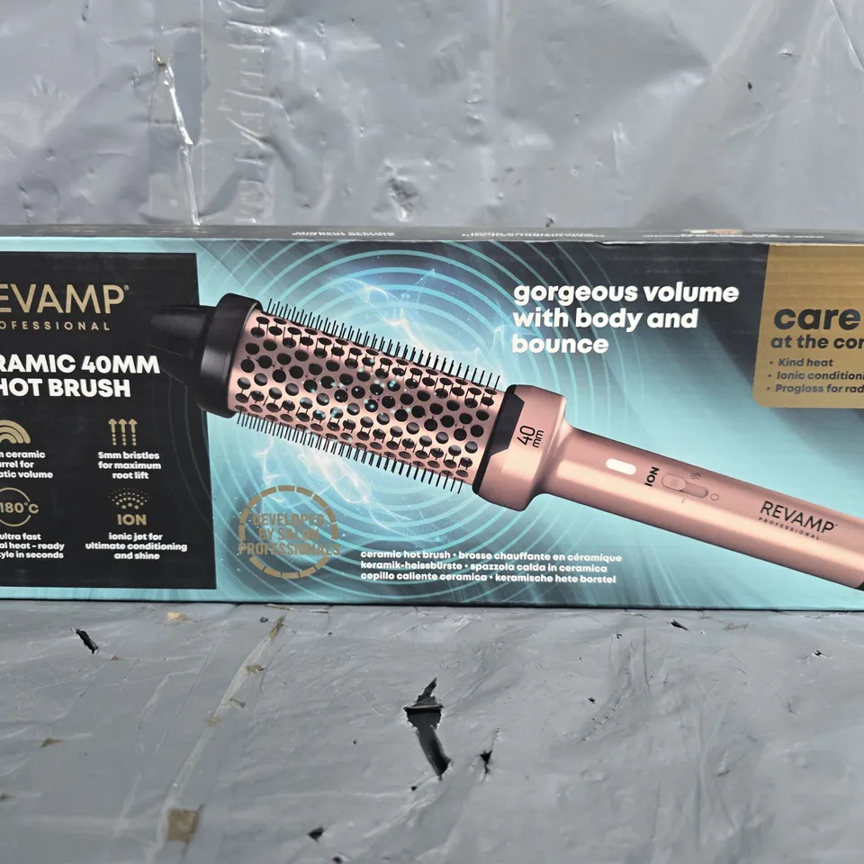 BOXED REVAMP PROFESSIONAL CERAMIC 40MM HOT BRUSH