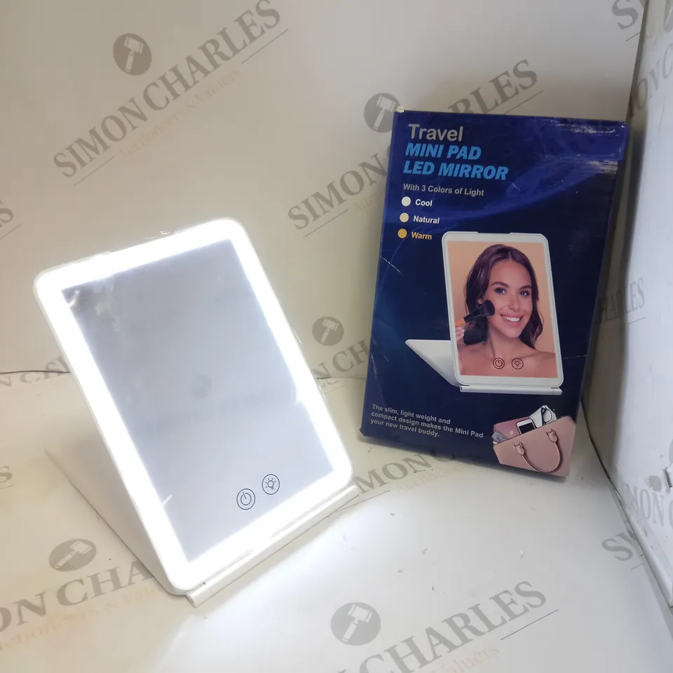 BOXED MINI PAD LED MIRROR 
