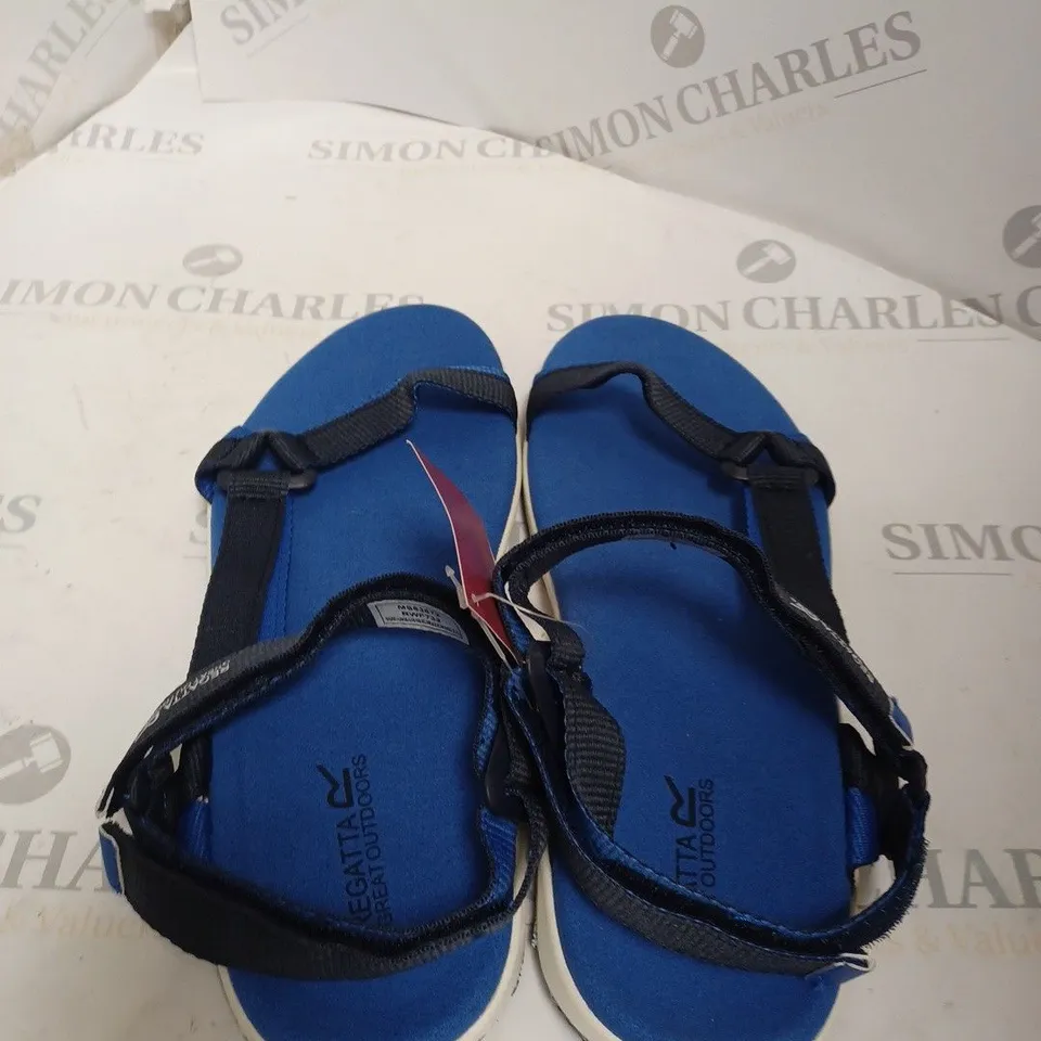 REGATTA LADY SANTA SOL SANDALS SIZE 8