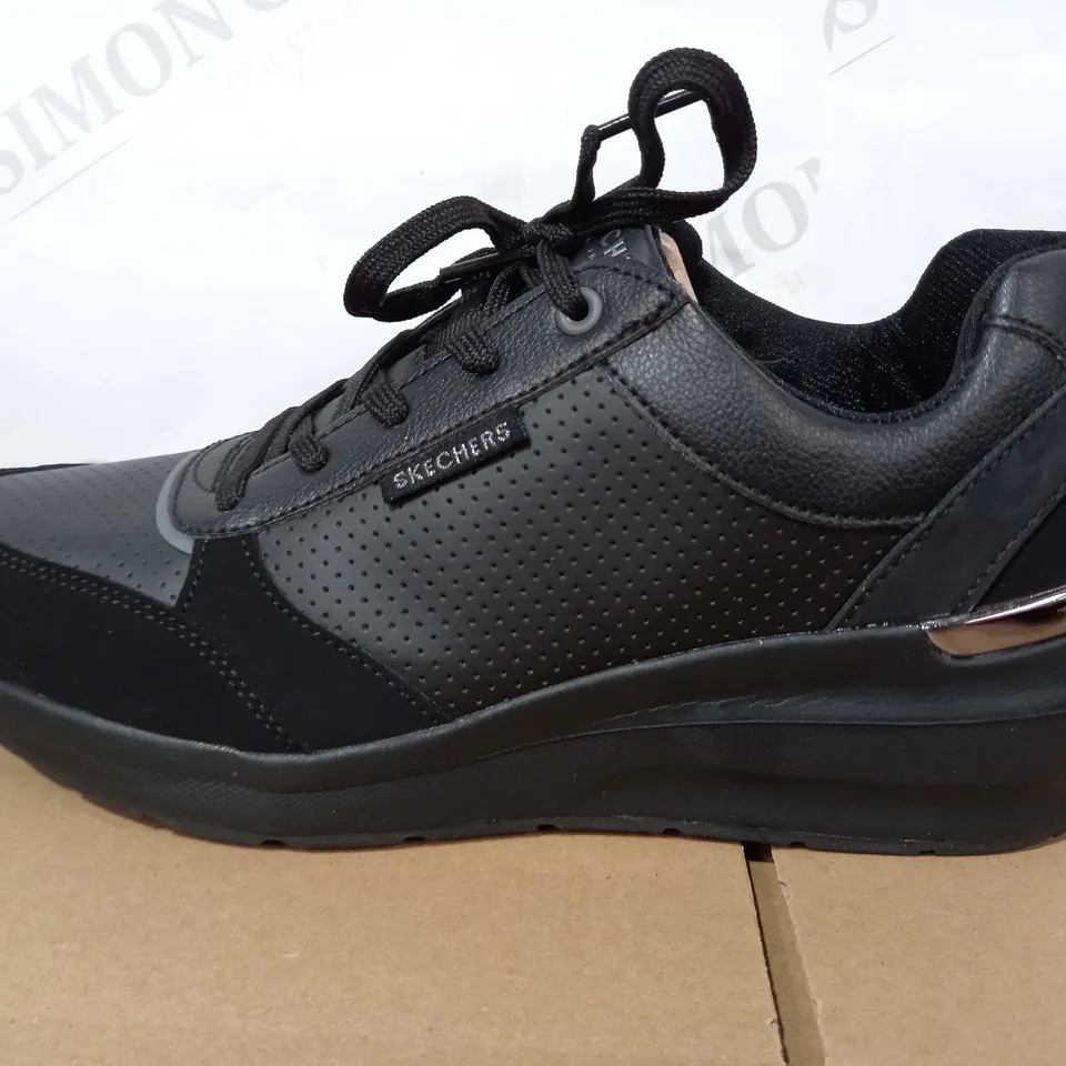 SKECHERS BILLION SUBTLE SPOTS TRAINER (BLACK), SIZE 5 UK