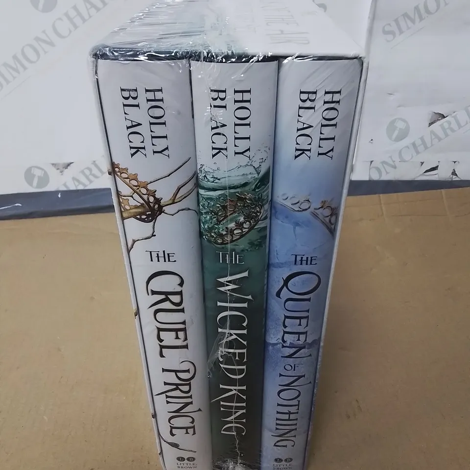 SEALED THE FOLK OF THE AIR COMPLETE GIFT SET