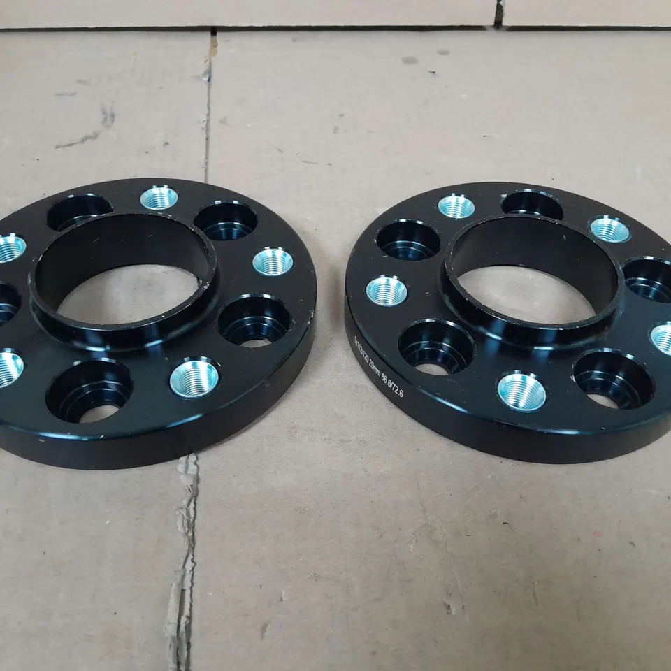 SET OF 2 SMALL WHEEL SPACERS 
