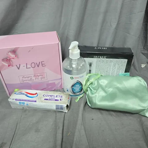 APPROXIMATELY 10 ASSORTED HEALTH & BEAUTY PRODUCTS TO INCLUDE ANTI-BAC GEL, V-LOVE PAMPER HAMPER, AQUAFRESH COMPLETE CARE, ETC