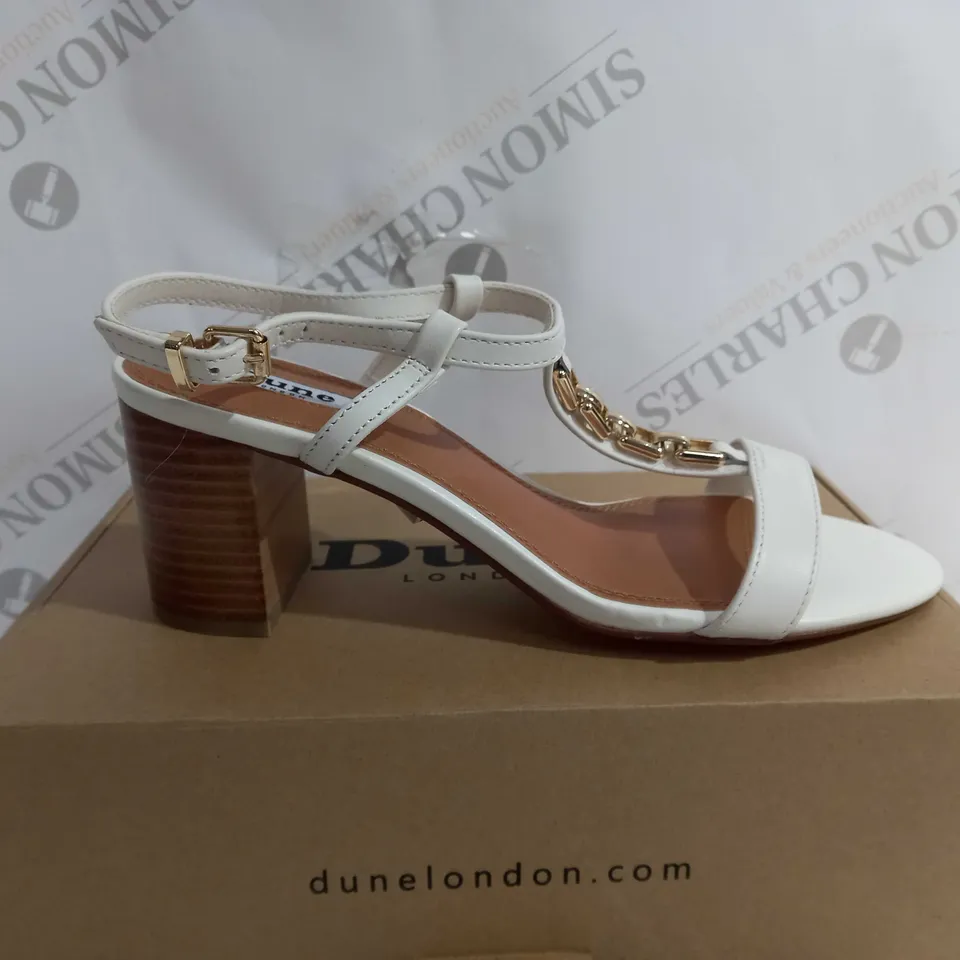 BOXED DUNE JUST HARDWARE DETAIL BLOCK HEEL SANDALS, WHITE, UK 7