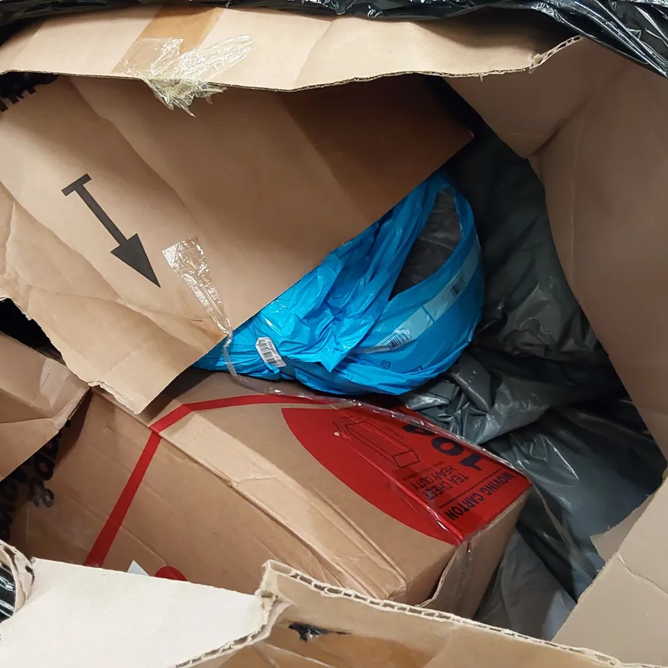 PALLET OF ASSORTED PILLOWS 