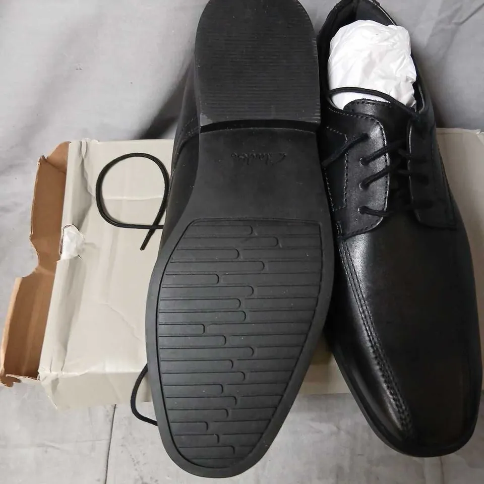 CLARKS KIDS JONWIN LOOP Y BLACK LEATHER LACE-UP SHOES, UK 7 (EU 41)