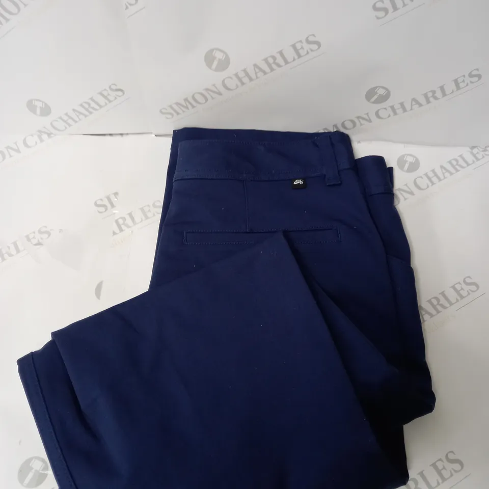 NIKE NAVY FULL LENGTH TROUSERS - 32