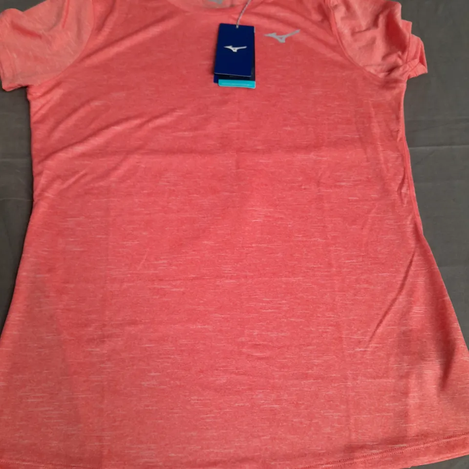 MIZUNO CORE GRAPHIC TEE IN LIVING CORAL - M