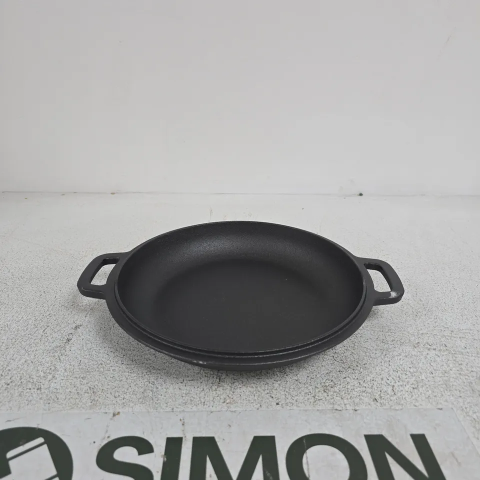 CAST IRON FRYING PAN WITH TWIN SIDE HANDLES