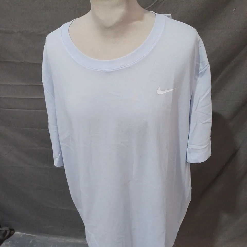 NIKE CASUAL LOGO T-SHIRT SIZE XL
