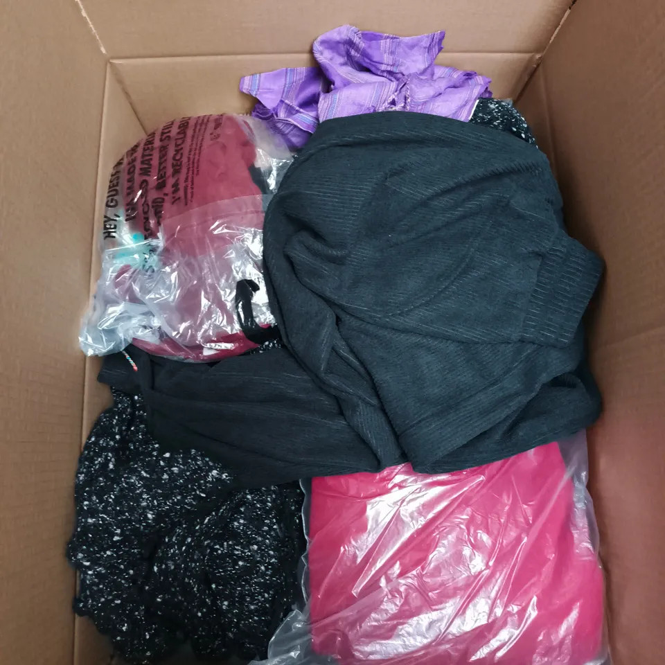 LARGE BOX OF APPROXIMATELY 25 ASSORTED CLOTHING ITEMS IN VARIOUS COLOURS, STYLES AND SIZES - COLLECTION ONLY