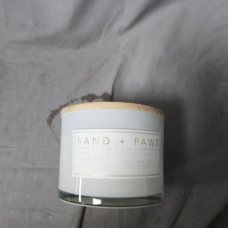 SAND + PAWS CANDLE – CRUSHED CANDY CANE FRAGRANCE