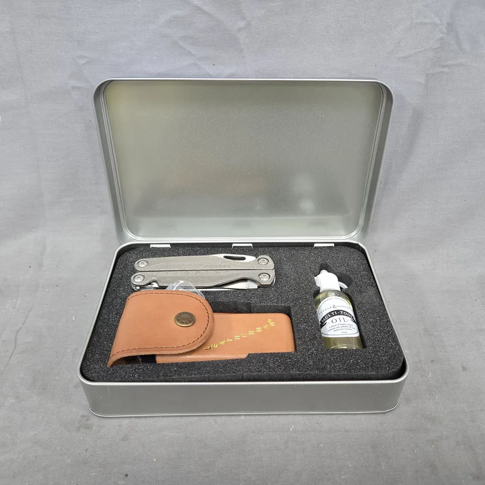 LEATHERMAN CHARGE TITANIUM MULTITOOL