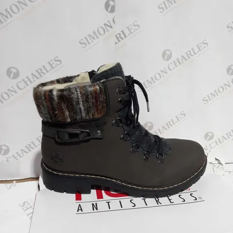 BOXED RIEKER MULTI CUFF HIKING BOOTS, GREY/NAVY - SIZE 6.5