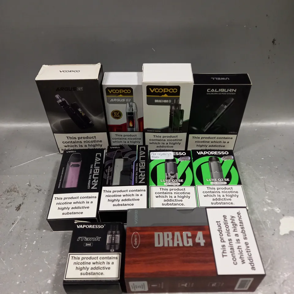 APPROXIMATELY 20 VAPES & E-CIGARETTES TO INCLUDE DRAG 4, VOOPOO, CALIBURN ETC 