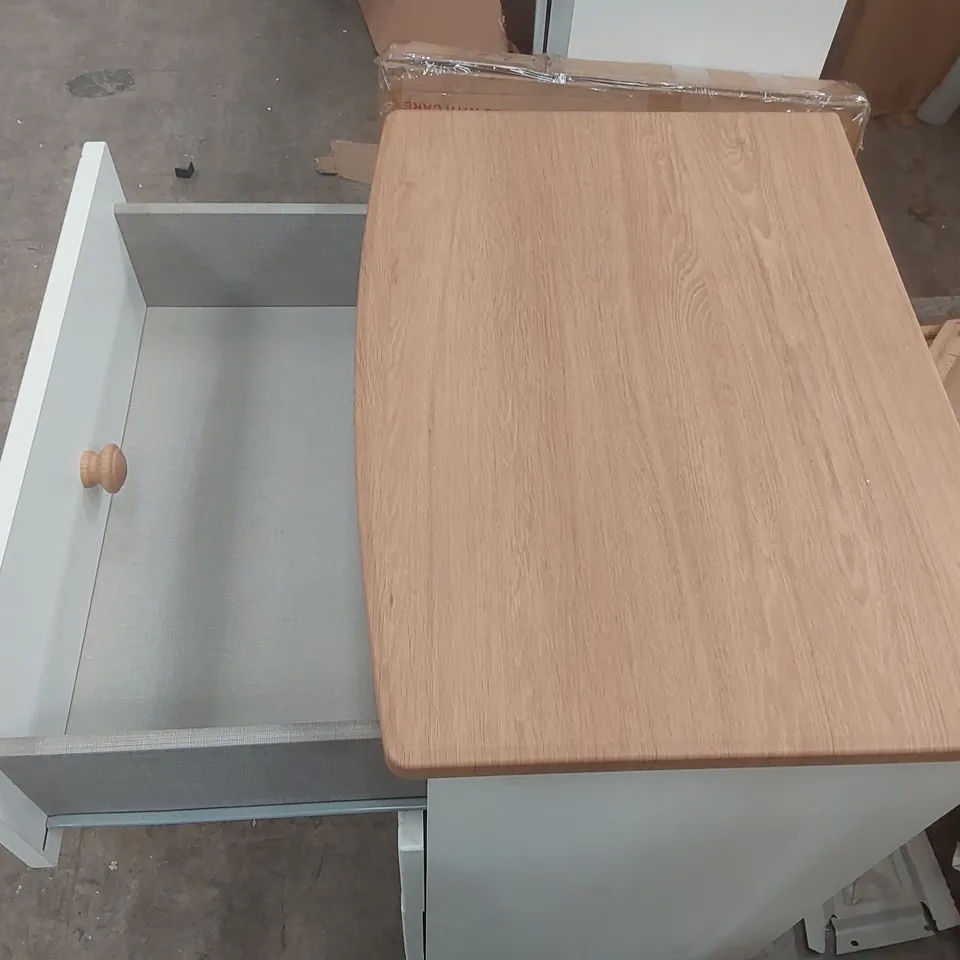 WARWICK CREAM AND OAK 4 DRAWER MIDI CHEST COLOUR: CREAM AND OAK