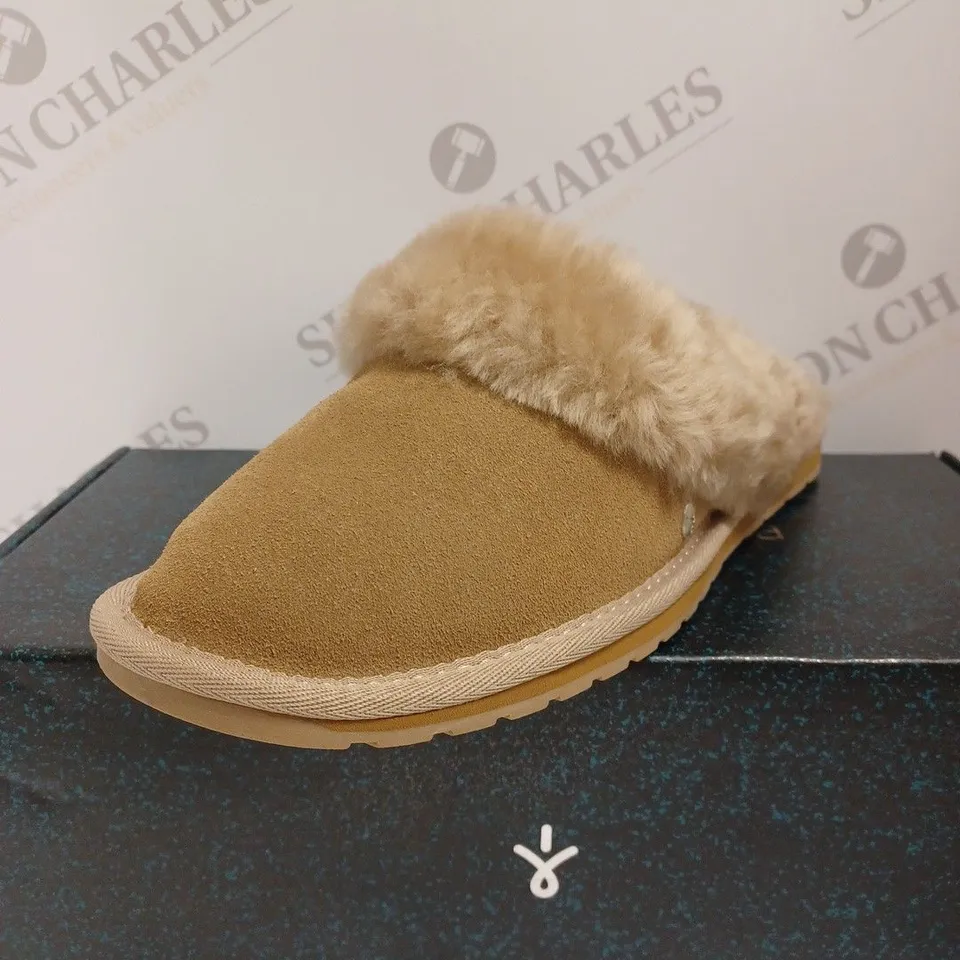 BOXED EMU NEST JOLIE SHEEPSKIN SLIPPERS, CAMEL - SIZE 6