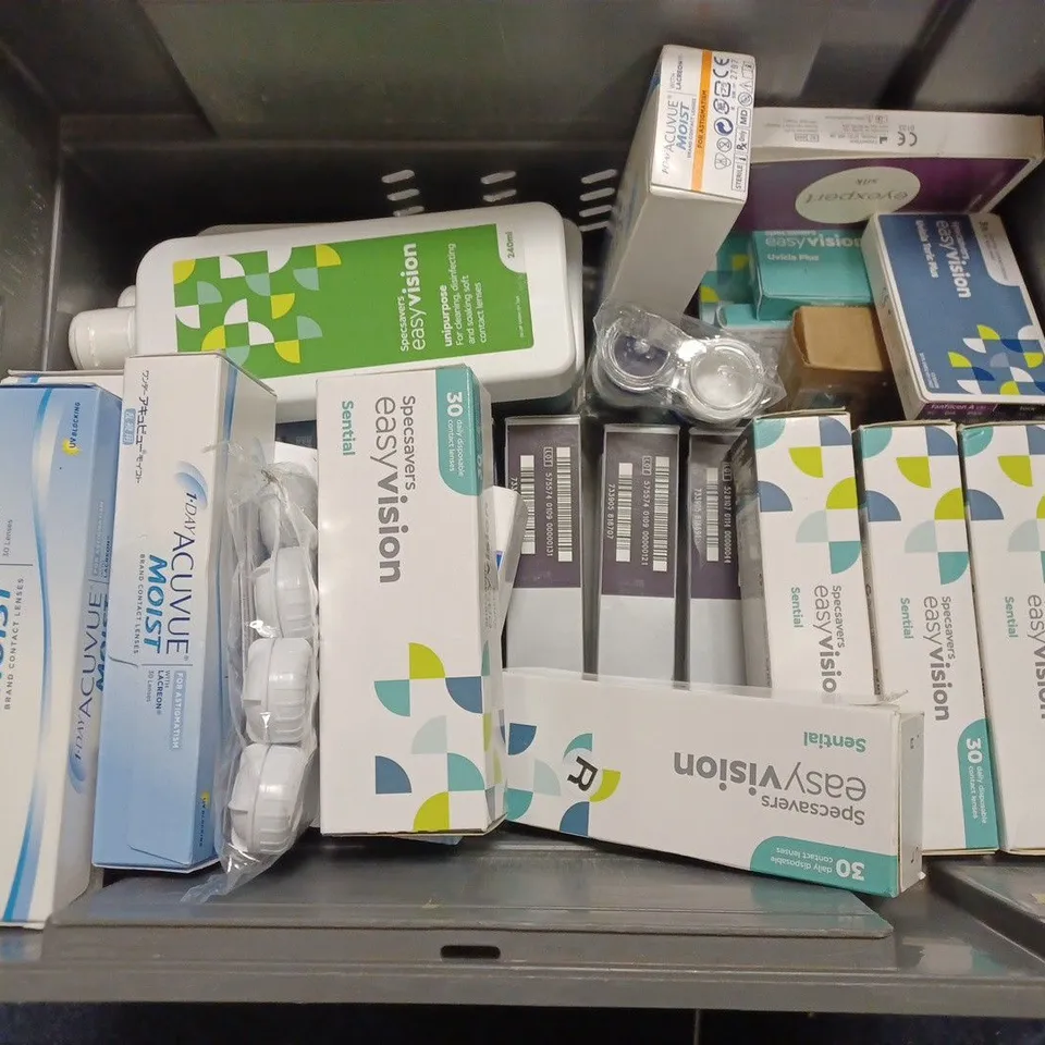 BOX OF APPROX 20 ASSORTED VISION CARE ITEMS TO INCLUDE - SPECSAVERS EASY VISION UNI PURPOSE - SPECSAVERS EASY VISION SENTIAL - EASY VISION MULTI PURPOSE SOLUTION ECT