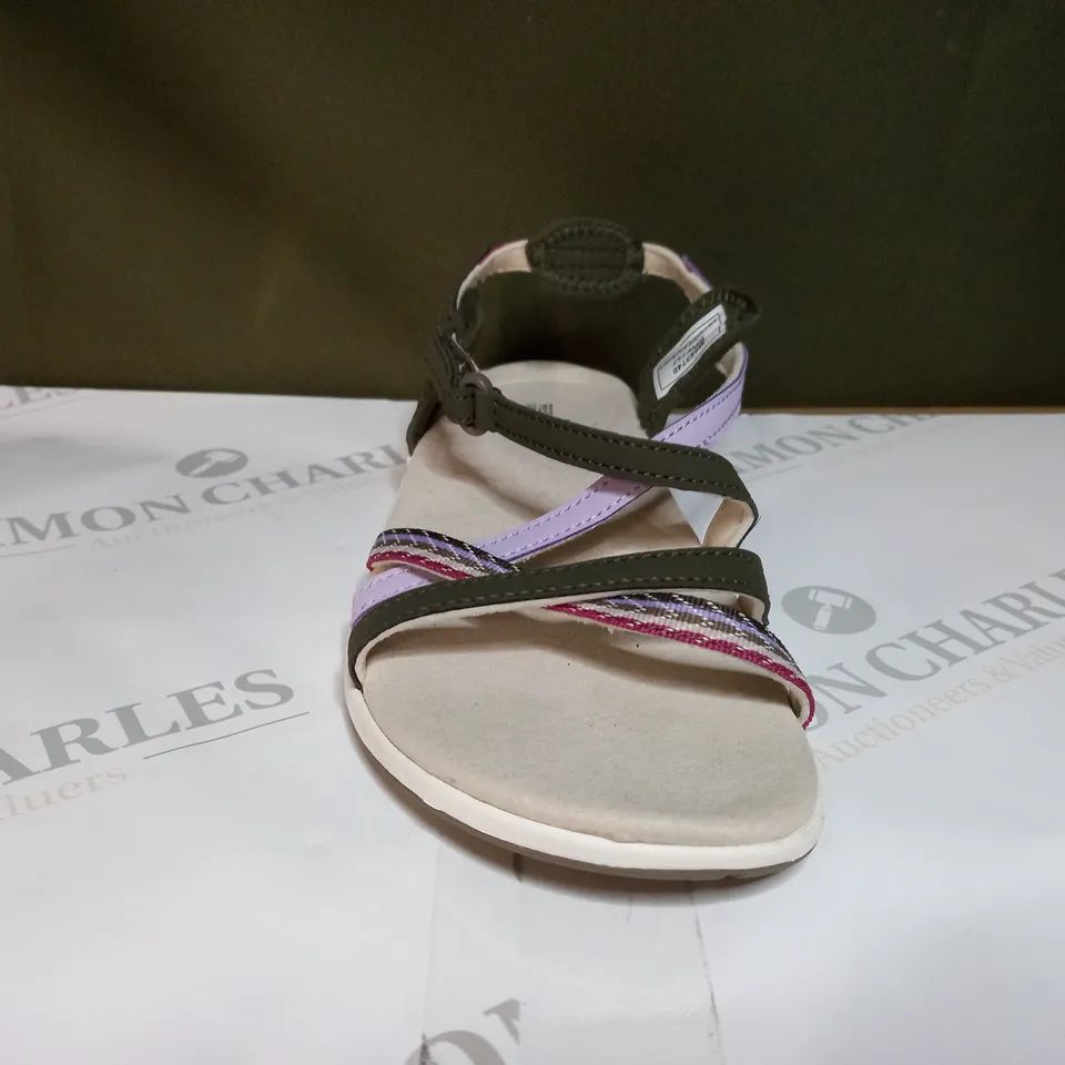 REGATTA LADY ROMA SANDALS SIZE 6