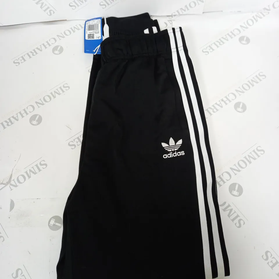 ADIDAS ORIGINAL TRACKSUIT BOTTOMS SIZE 14-15 YEARS