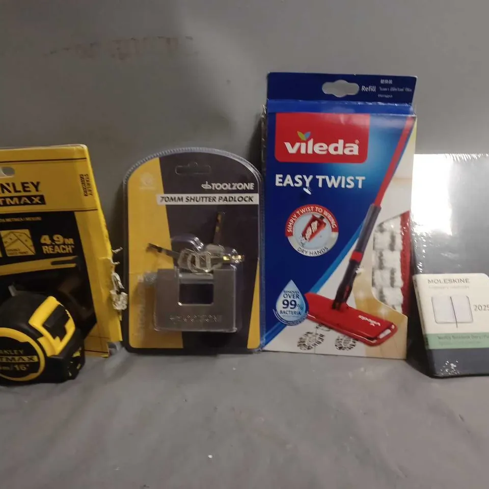 APPROXIMATELY 10 ASSORTED ITEMS TO INCLUDE - EASY TWIST , SHUTTER PADLOCK , STANLEY FATMAX TAPE MEASURE ETC