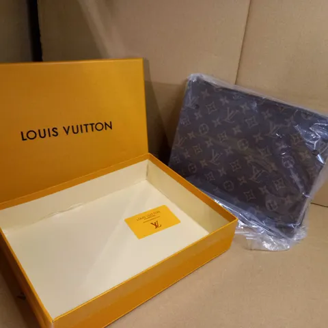 STYLE OF LOUIS VUITTON HAND BAG
