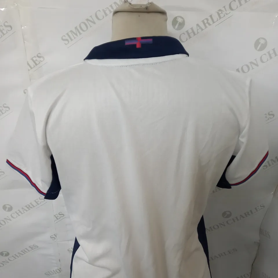 ENGLAND FC HOME SHIRT AND SHORTS SIZE 28