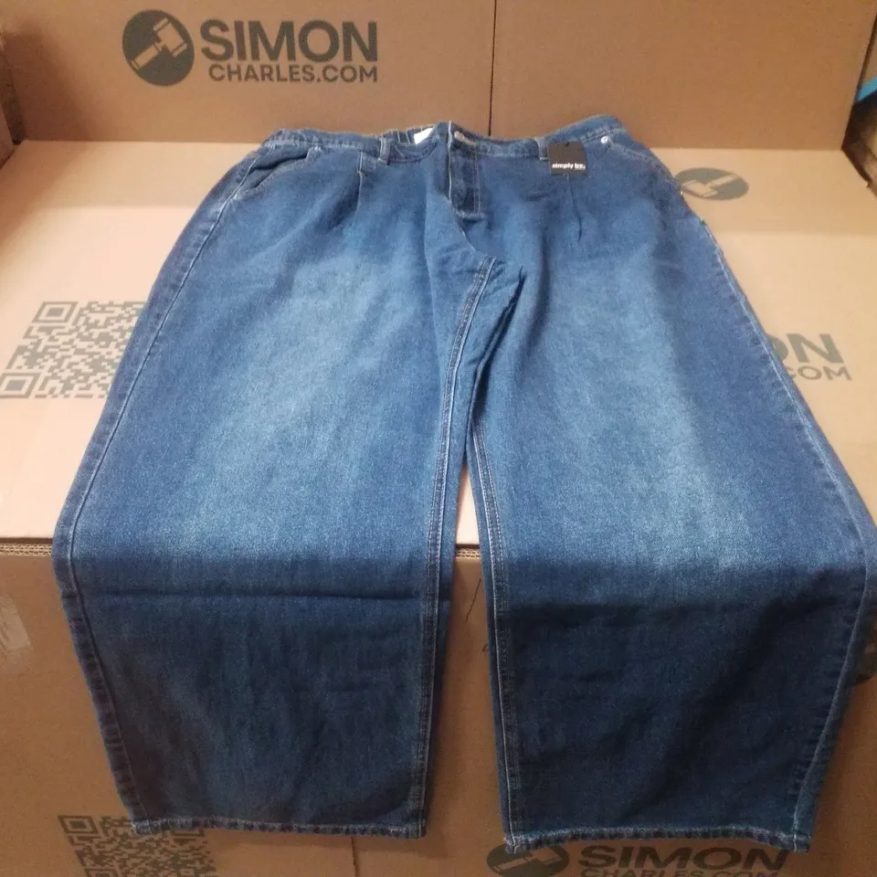 BOX CONTAINING APPROXIMATELY 13 BRAND NEW SIMPLY BE MID BLUE PLEAT DETAIL WIDE LEG JEANS - SIZE 20L