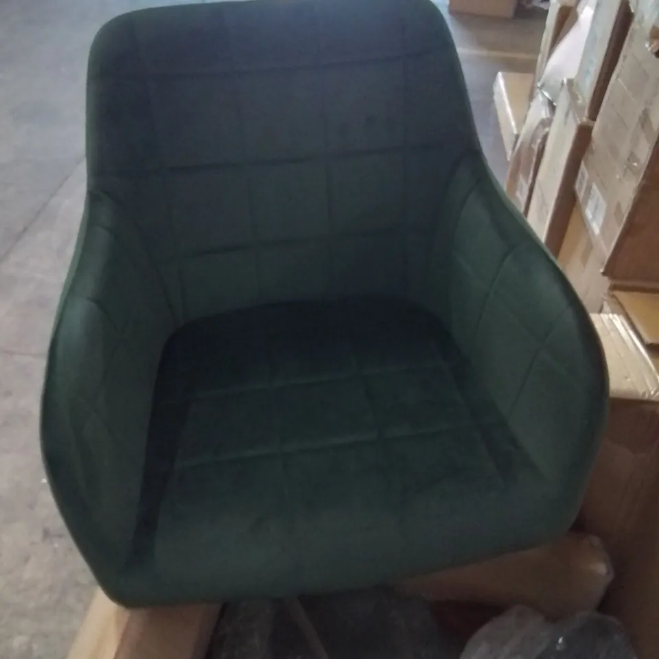 BOXED BLOOR SET OF TWO GREEN SOFT VELVET CROSS HATCH DESIGN DINING CHAIRS