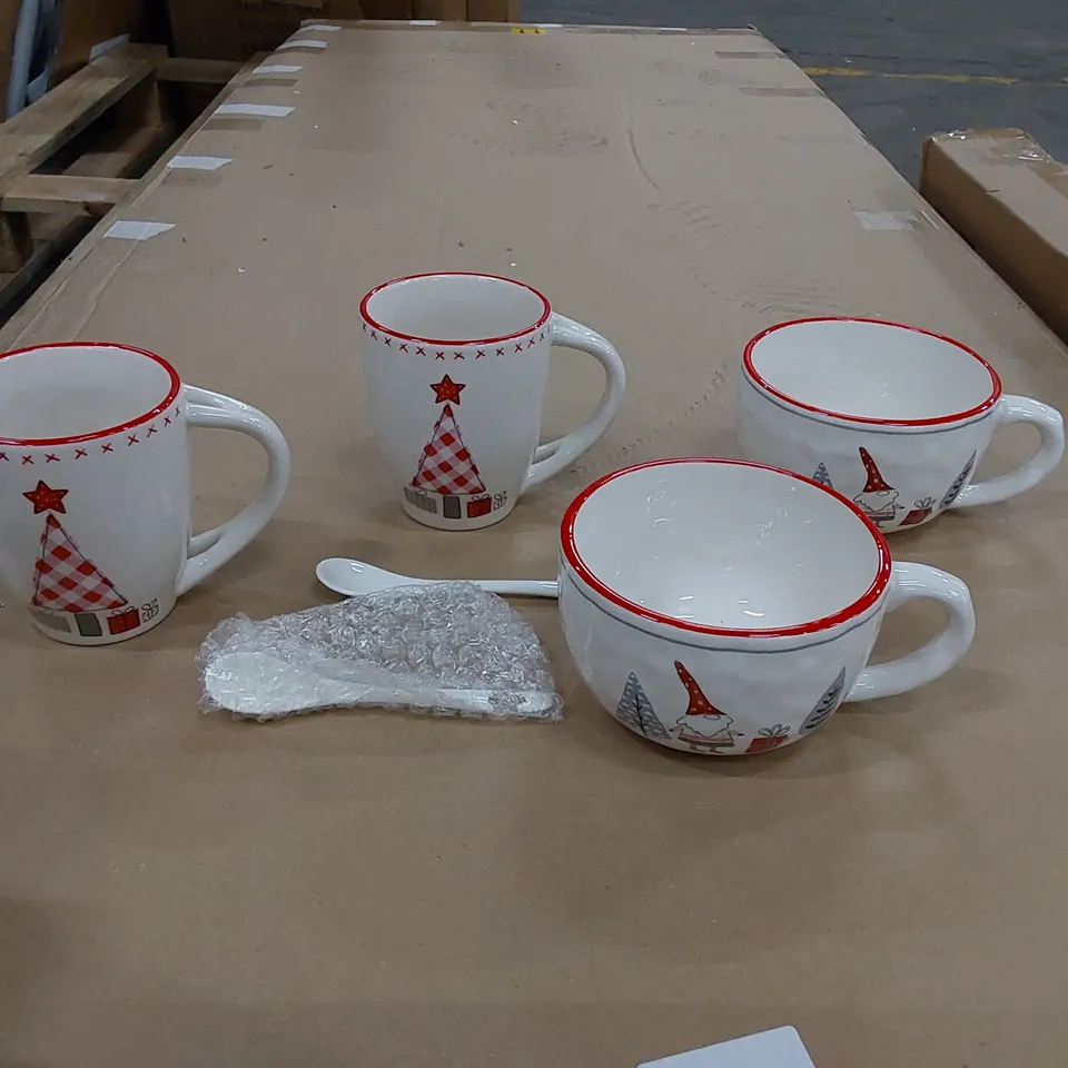 BOXED PORCELAIN MUG - SET OF 4 