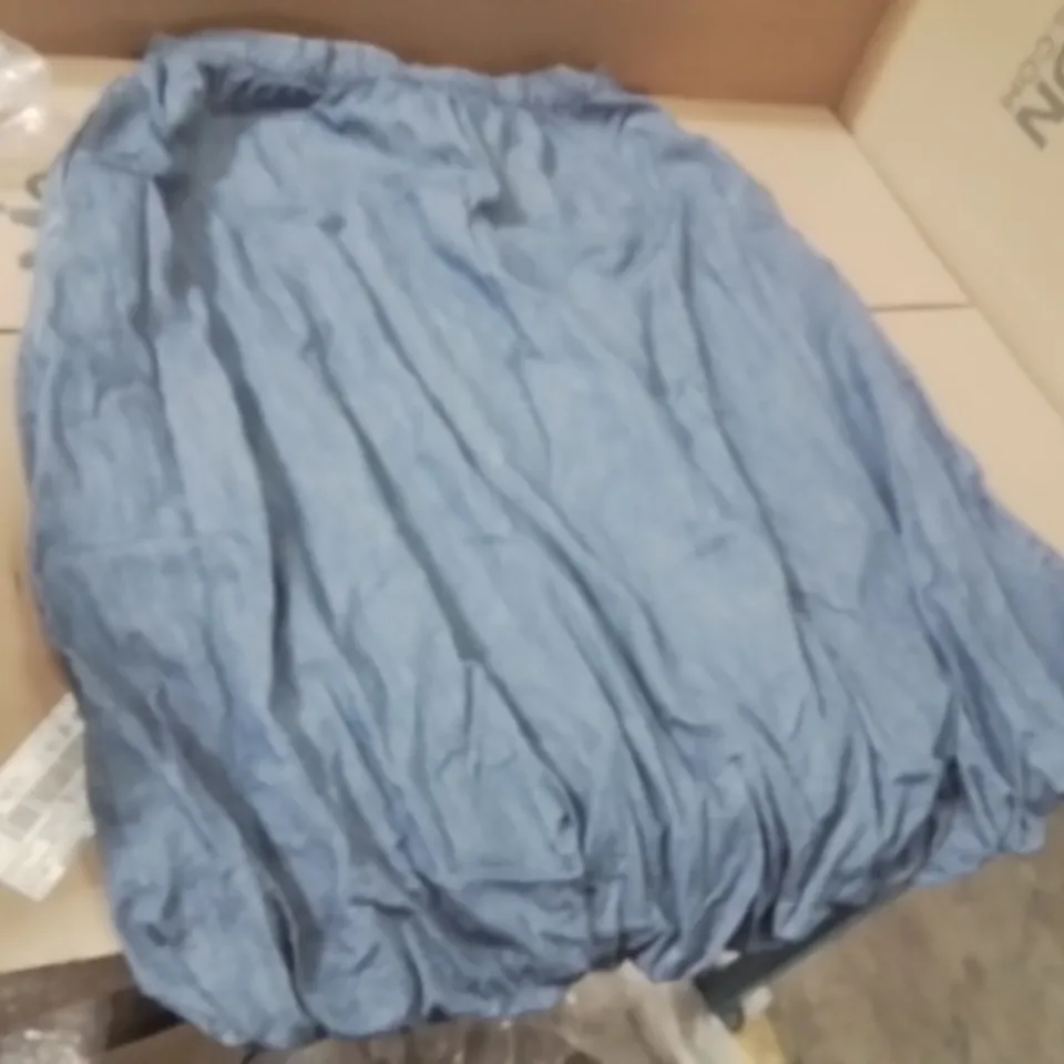 BOXED BRAND NEW APPROXIMATELY 12 SIMPLY BE DENIM SKIRT BLUE SIZE 18