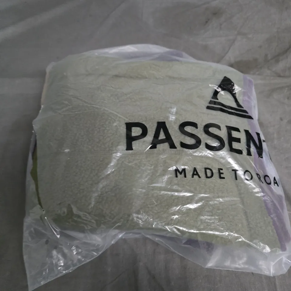 HOME RECYCLED SHERPA FLEECE 1/2 ZIP JACKET – DEEP PLUM/KHAKI, XS