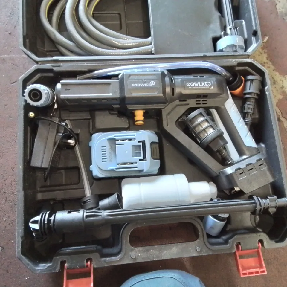 BOXED POWER+ CORDLESS HIGH-PRESSURE WASHER