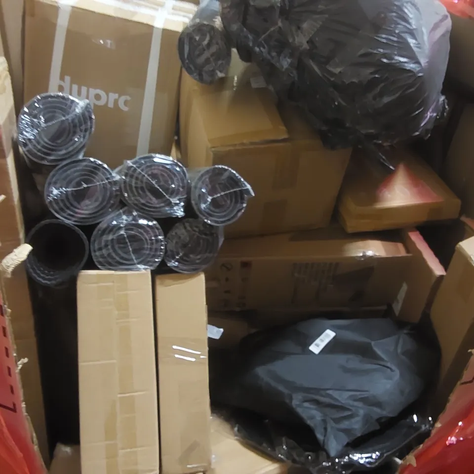 PALLET OF ASSORTED HOUSEHOLD GOODS AND PRODUCTS TO INCLUDE: AIR FRYER, ELECTRIC WATER HEATER, MATS, PARROT BACKPACK, RETRACTABLE SAFETY GATE ECT