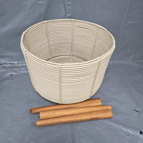 POLY RATTAN PLANTER