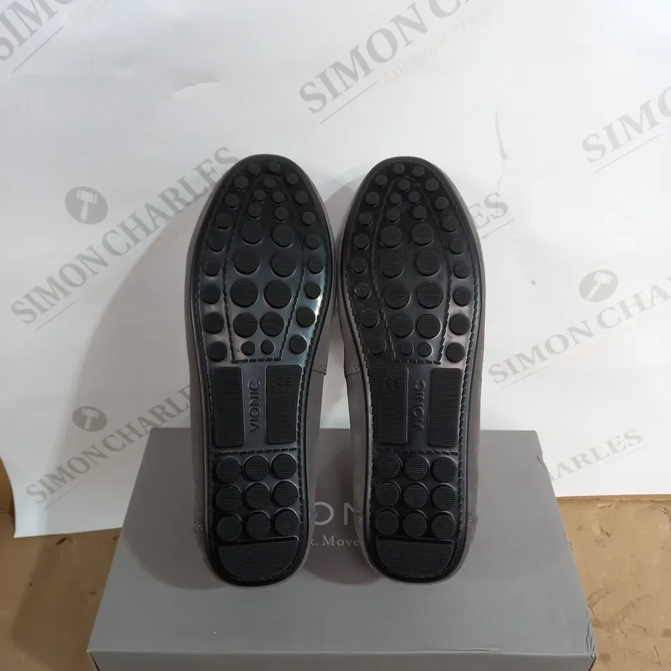VIONIC HONOR DAYNA LOAFER SIZE 3
