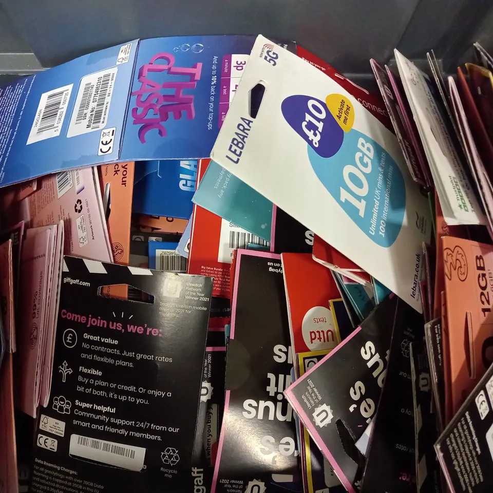 BOX OF APPROXIMATELY 30 ASSORTED ITEMS TO INCLUDE - VODAPHONE 20GB DATA - 3 DOUBLE DATA 12GB - GIFFGAFF £5 BONUS CREDIT ECT
