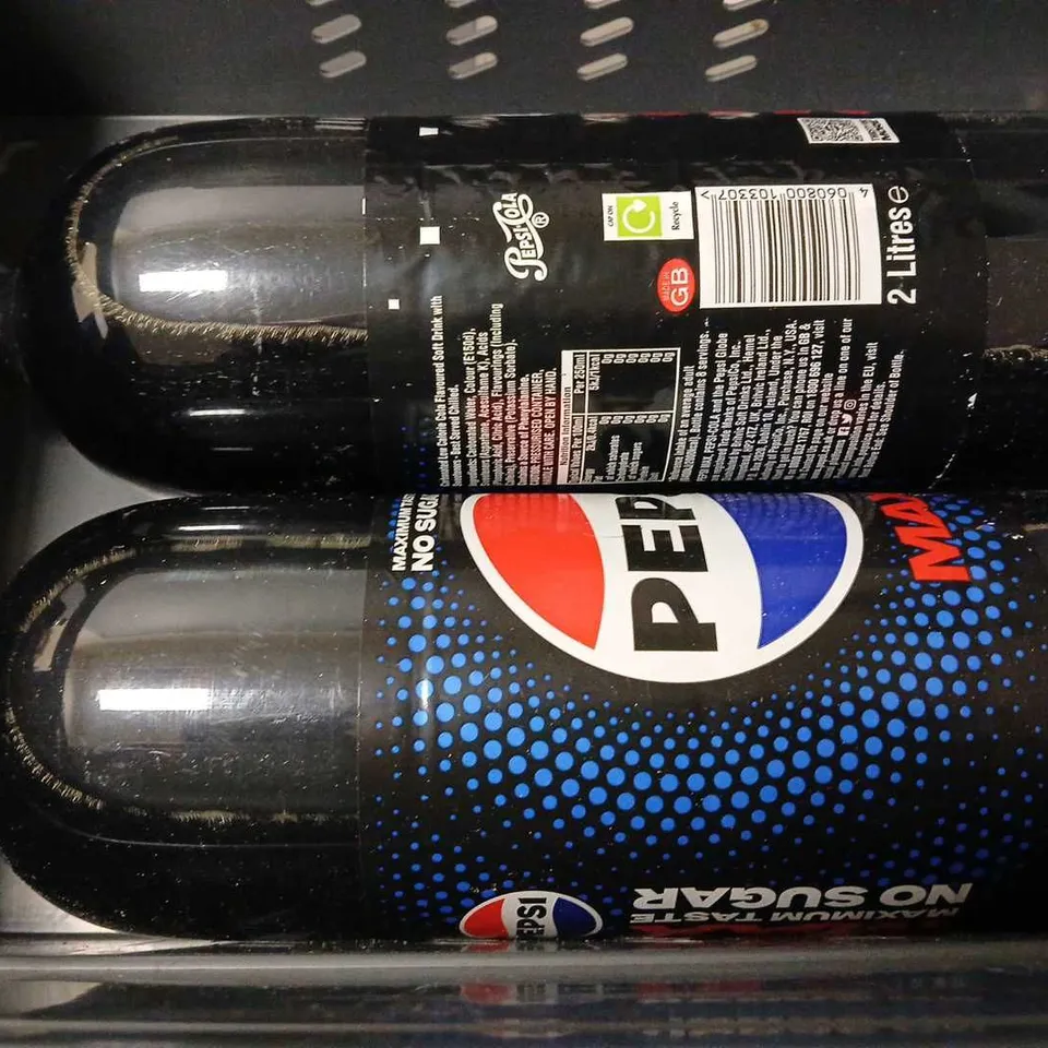 TOTE OF APPROX 3 PEPSI MAX NO SUGAR 2L