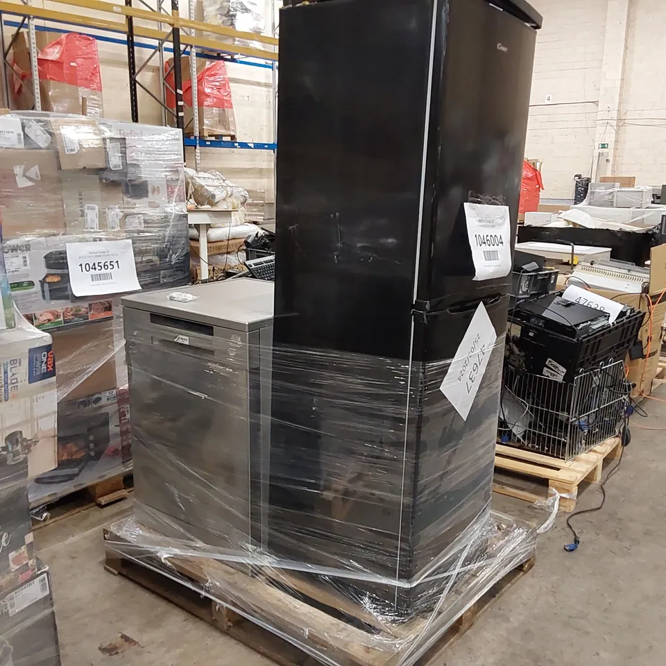 HISENSE HS60240XUK FREESTANDING STANDARD DISHWASHER AND CANDY CHCS 517FBK COMBI 55CM FRIDGE FREEZER BLACK - UNPROCESSED RAW RETURNS