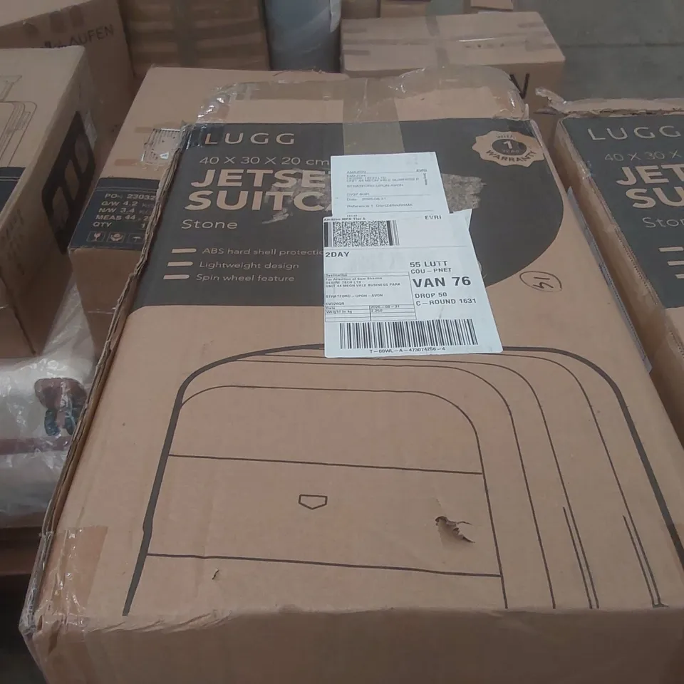BOXED LUGG TRAVEL SUITCASE