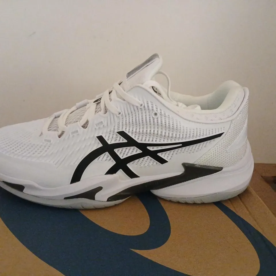 ASICS WHITE MESH RUNNING SHOES – UK 10 (US 11)