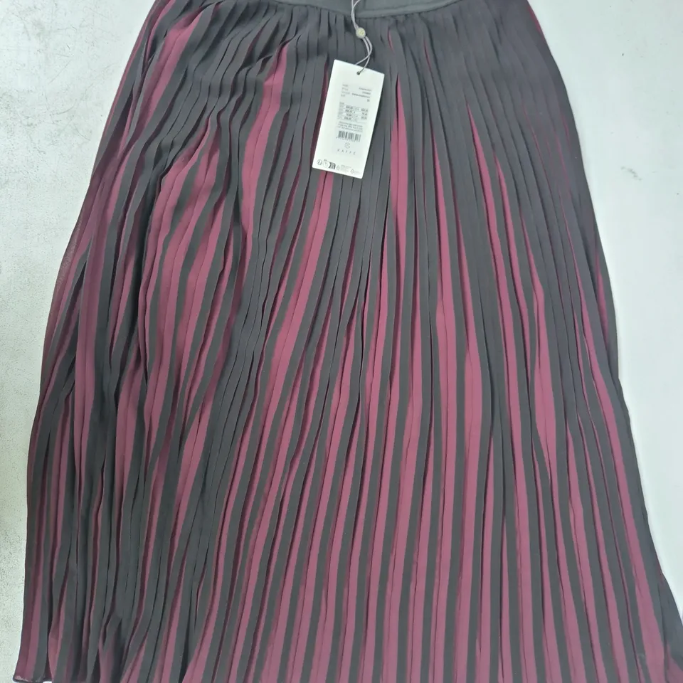 KAFFE KALARKE SKIRT IN WINE/BLACK SIZE 36