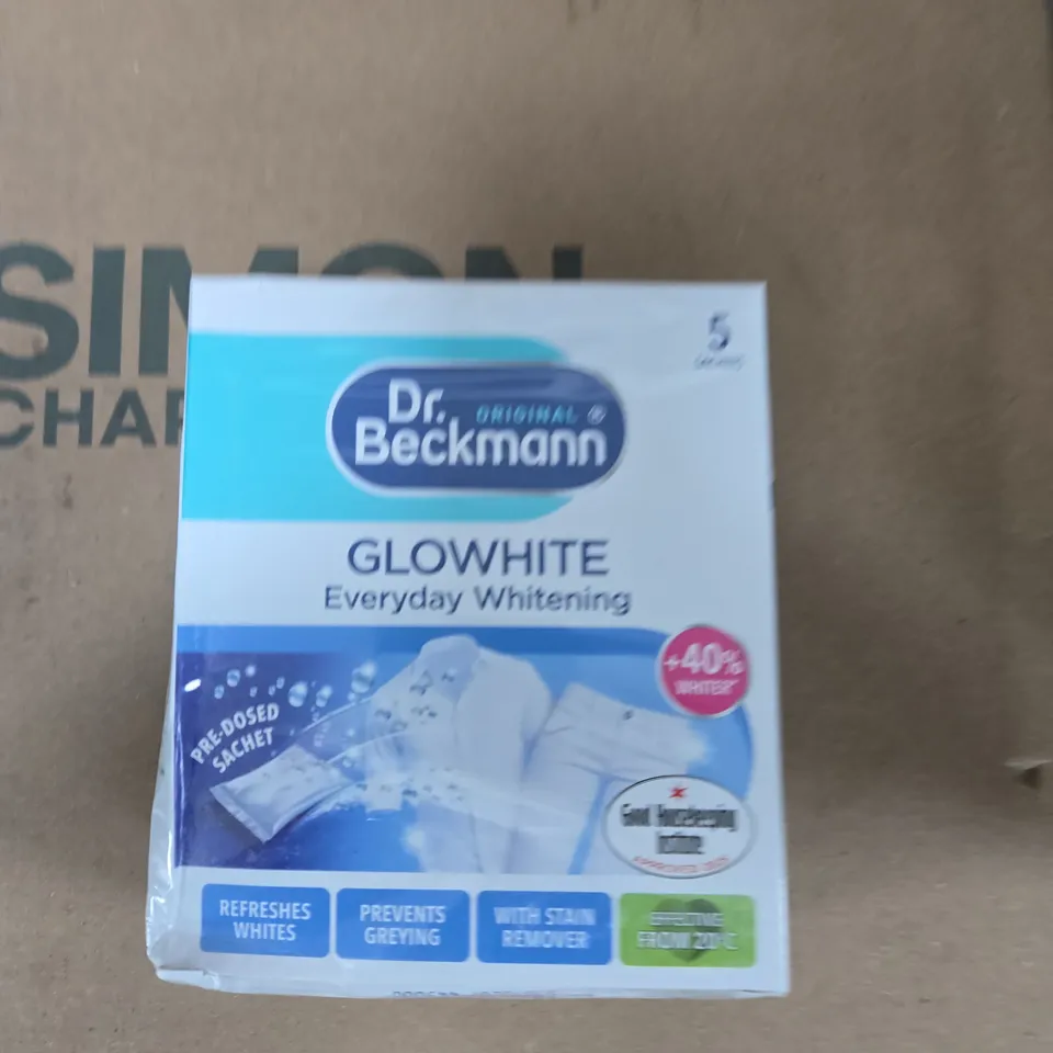 TOTE OF APPROXIMATELY 10 ASSORTED ITEMS TO INCLUDE: DR BECKMAN GLOWWHITE