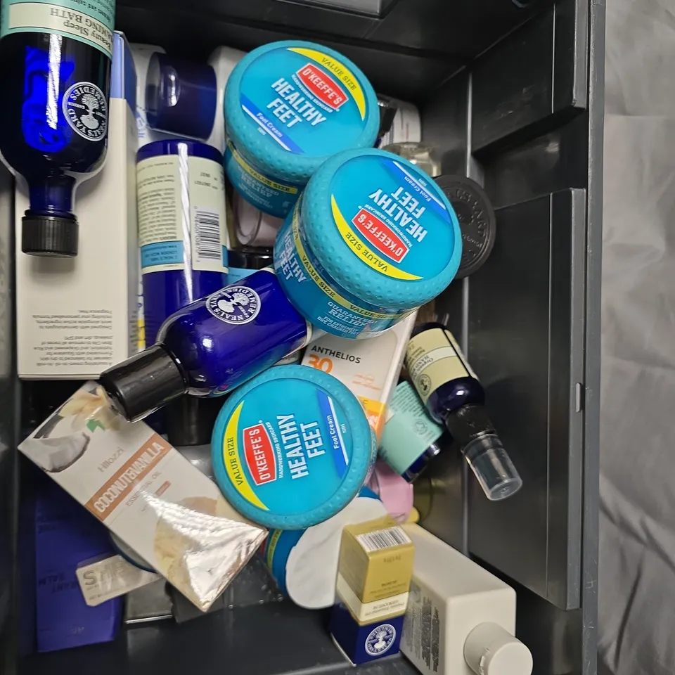 HEALTH & BEAUTY MIX LOT: TRESEMME CONDITIONER 900ML, NEAL'S YARD REMEDIES LOTION, HEALTHY FEET CREAM