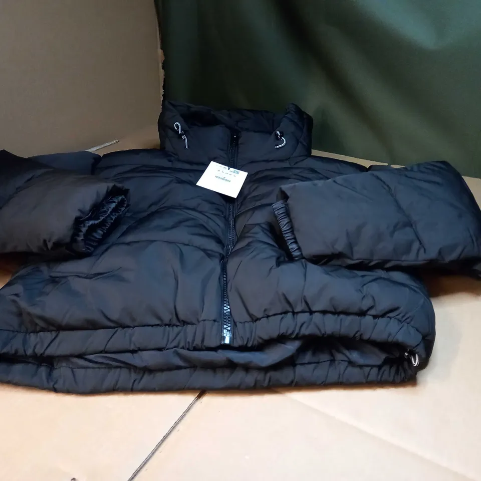 PULL&BEAR BLACK PADDED/HOODED WINTER JACKET - MEDIUM