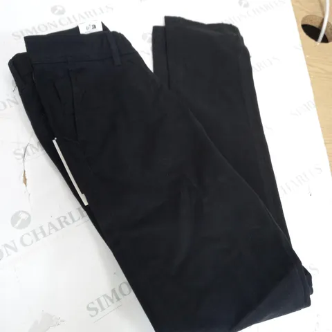 JACK AND JONES BLACK JEANS SIZE 27/32