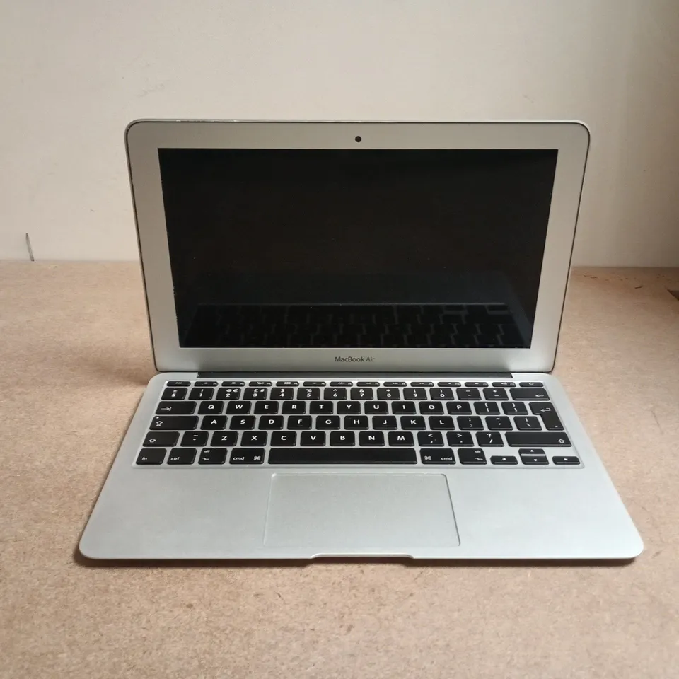 APPLE MACBOOK AIR A1465 LAPTOP